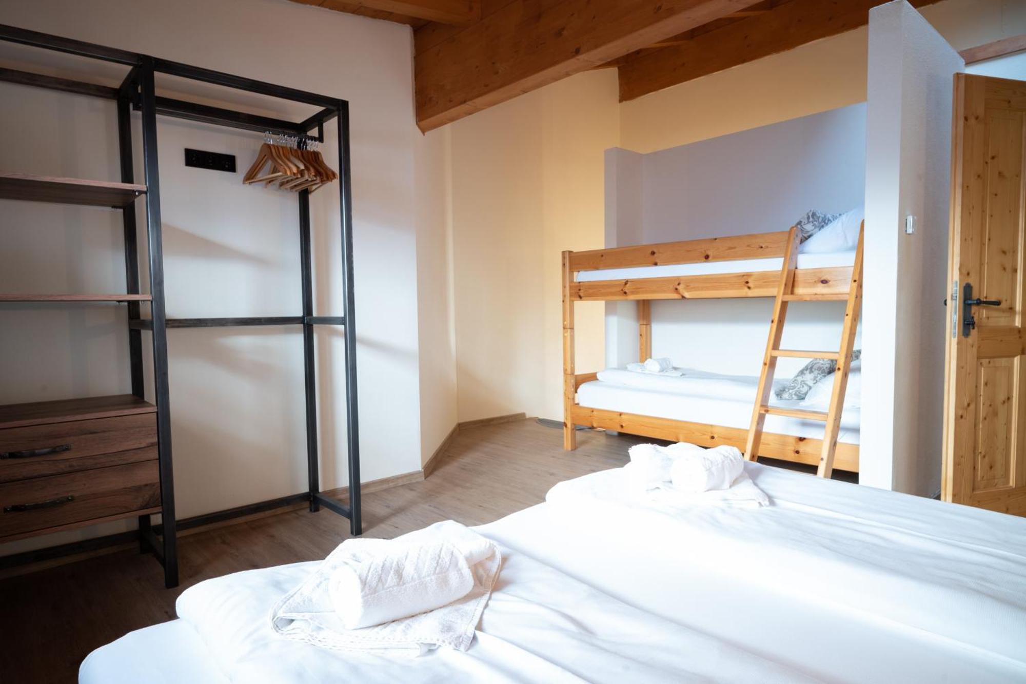 Landhaus Lodges Kaprun By We Rent Room photo